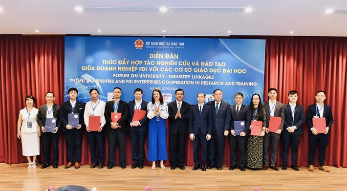 越南加强与外商直接投资企业的合作以提高人力资源